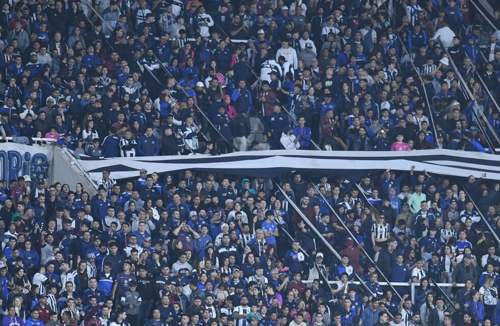 Un hincha de Talleres se descompensó en el partido con Platense y falleció