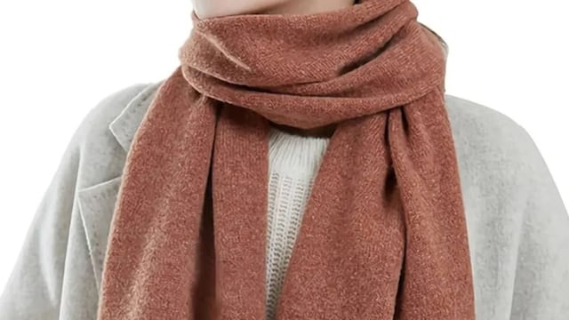 Cómo usar correctamente la bufanda: los cuatro trucos para estar abrigado este invierno 2025