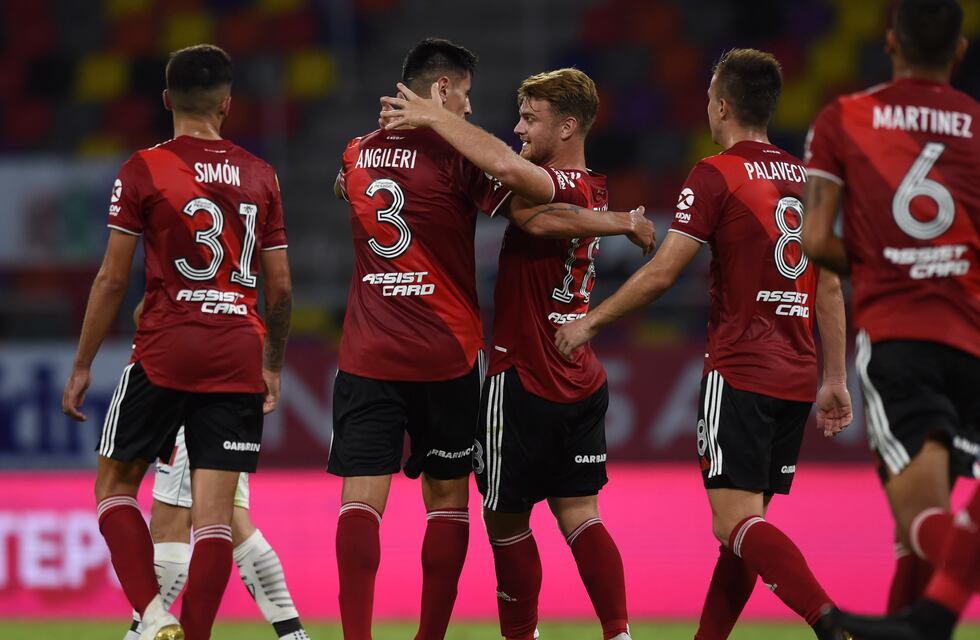 River goleó 5-0 a Central Córdoba y quedó segundo la zona 1 de la Copa de la Liga Profesional