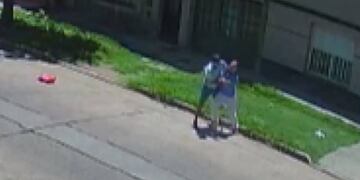 La mujer de 33 años se resistió ante uno de los maleantes en Centenario al 1200.