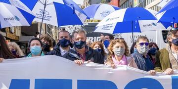 Una importante cantidad de trabajadores se hicieron presentes en la peatonal de Mar del Plata.