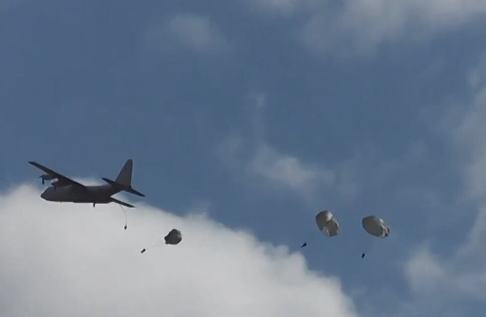 Aviones, paracaidistas y mucho movimiento militar en Uspallata