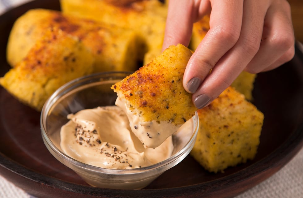 Los bastoncitos de polenta de Laurita Fernández: pocos ingredientes y mucho sabor