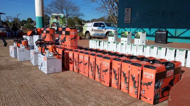 Productores y trabajadores rurales de San Pedro recibieron herramientas agrícolas.