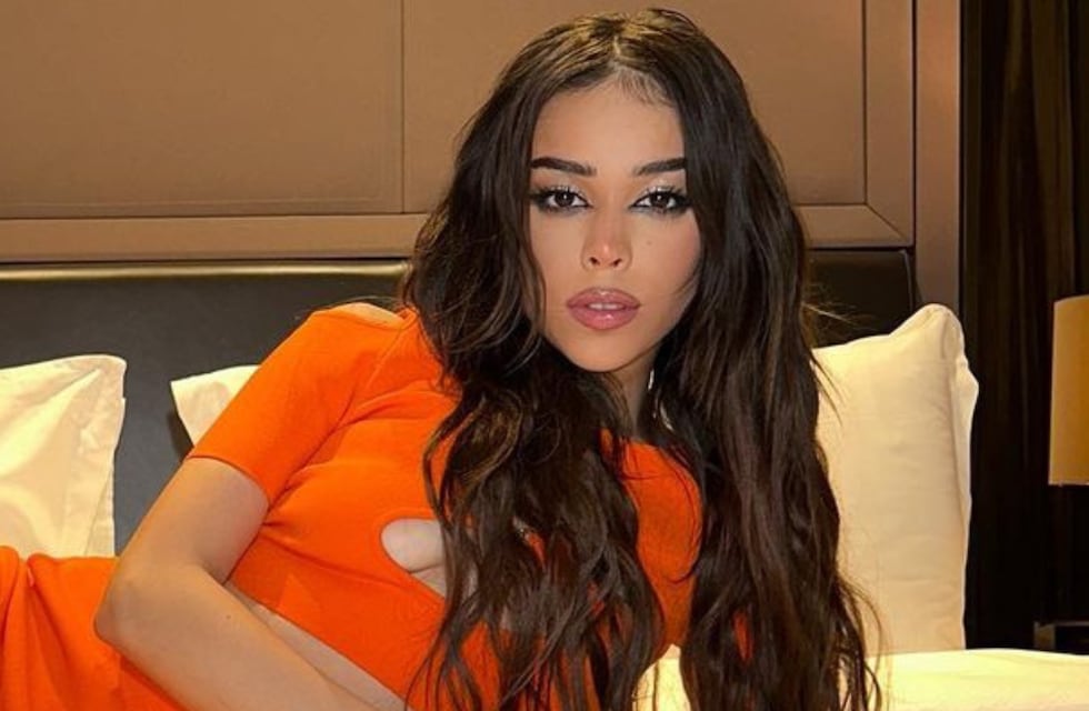 Danna Paola lució un vestido con transparencias y no dejó nada a la imaginación