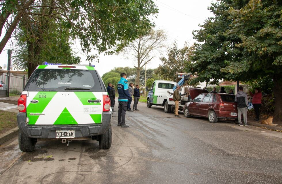 El Municipio retiró cinco vehículos abandonados en Punta Mogotes
