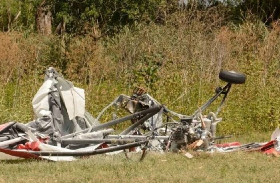 La Plata: un hombre se estrelló con su ala delta contra un tendido eléctrico y murió