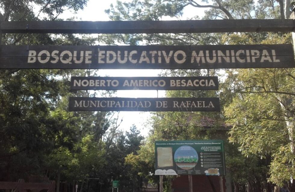 Una noche en el bosquecito en el marco de Verano Acá