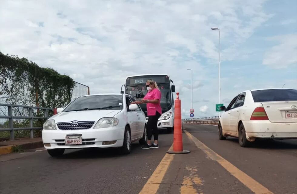 Puente Internacional Posadas-Encarnación: enfermera salvó la vida de un bebé que no podía respirar