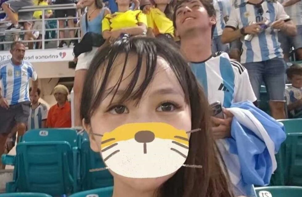 Es china, ama a Messi y recorrió Argentina buscando al joven que la salvó en la Copa América