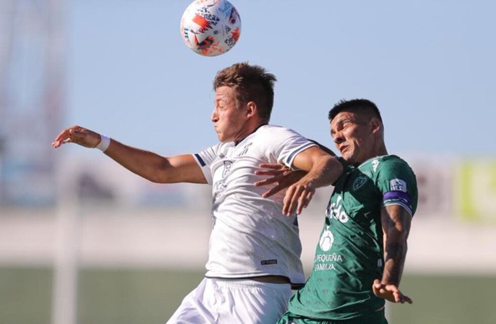Retegui tuvo las chances para un empate de Talleres que no llega