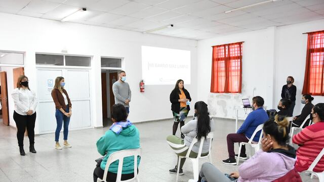Capacitación del programa "Mi barrio más limpio"