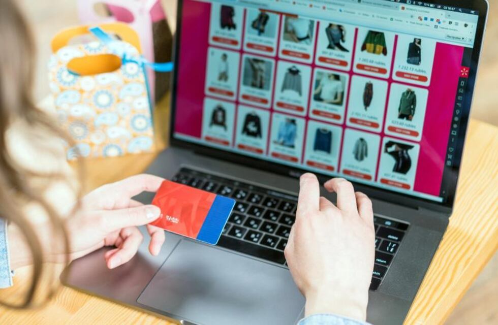 Ventas en Internet, supermercados y farmacias: los canales que escapan a la caída del consumo