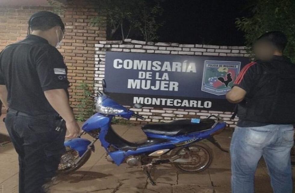 Efectivos policiales incautaron una motocicleta en Montecarlo