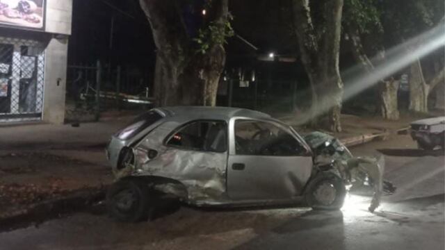 Así quedó el auto luego del accidente en Colonia Caroya.
