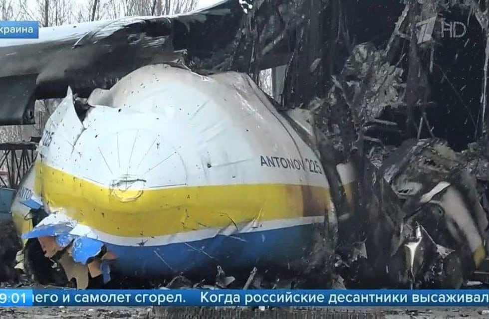 Conflicto Rusia-Ucrania: un video muestra como quedo Mriya, el avión más grande del mundo, destruido por los rusos