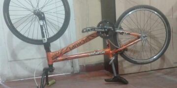 Así apareció la bicicleta robada a un deportista sanjuanino.