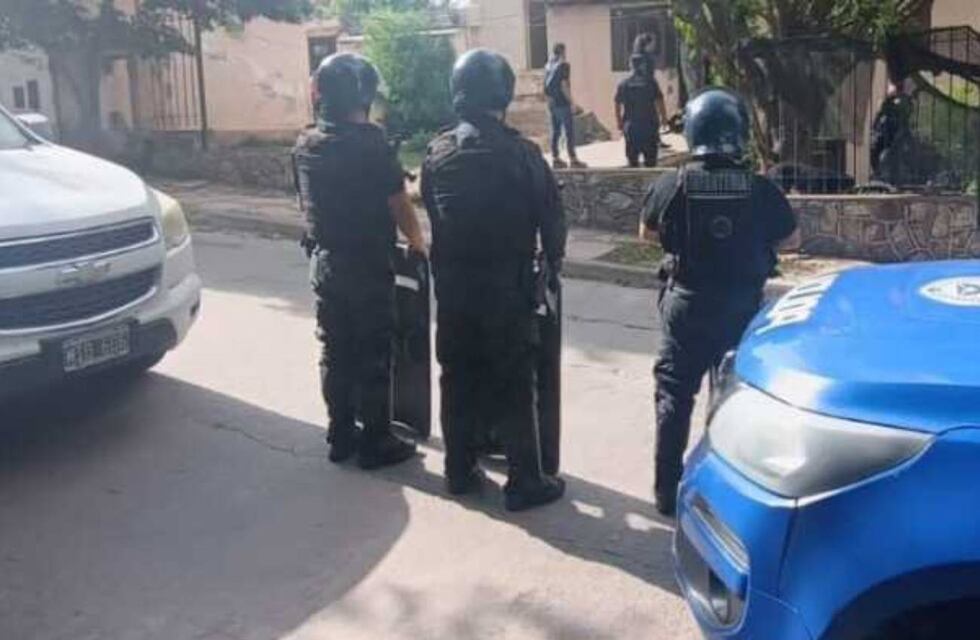 Cómo fue el megaoperativo para desbaratar una red de estafas inmobiliarias en Córdoba