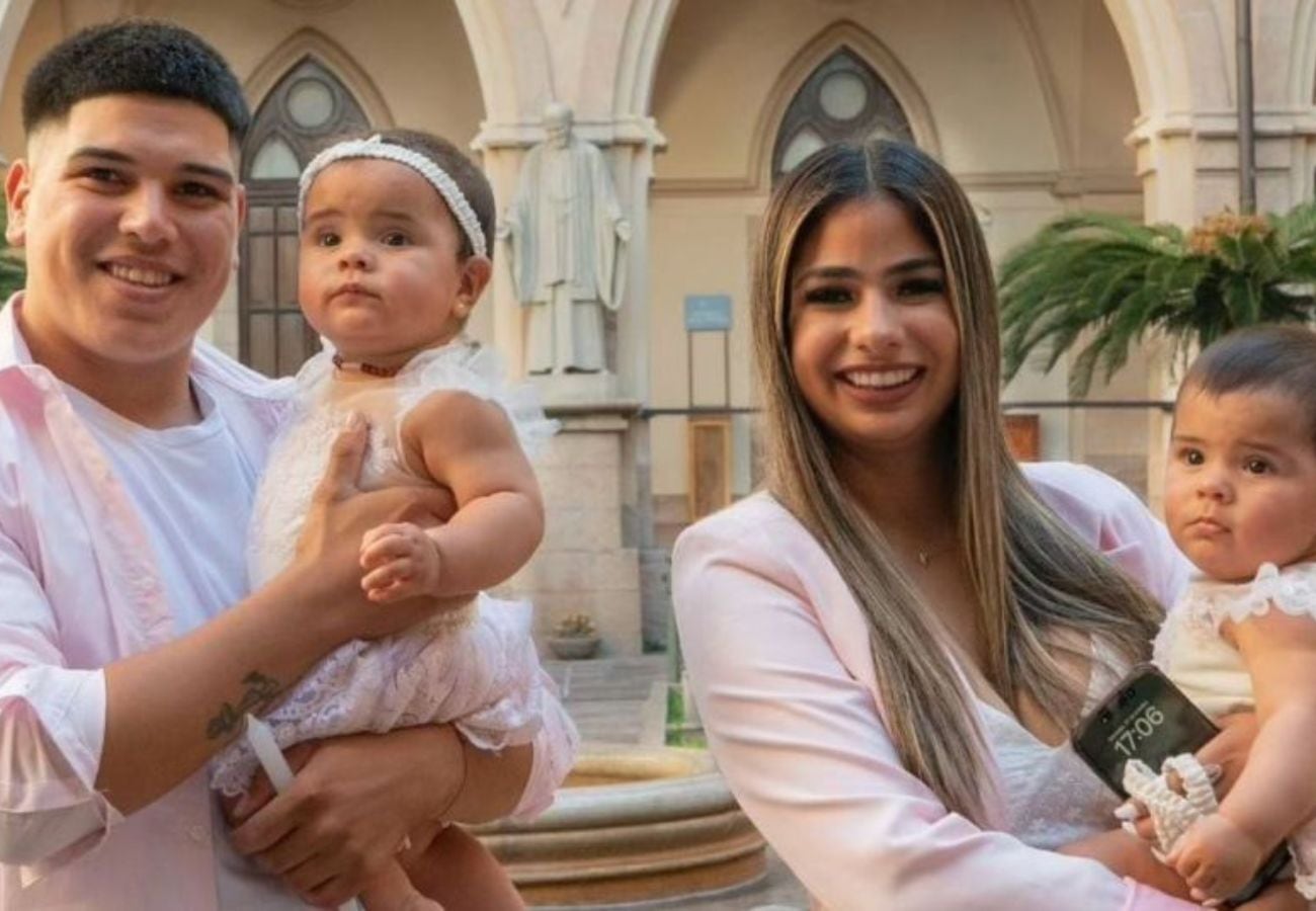 Daniela Celis con Thiago Medina y sus hijas