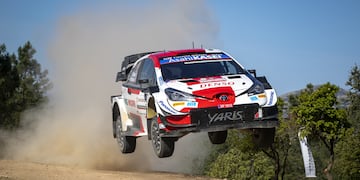 El Toyota Yaris WRC de Ogier, hacia el triunfo.