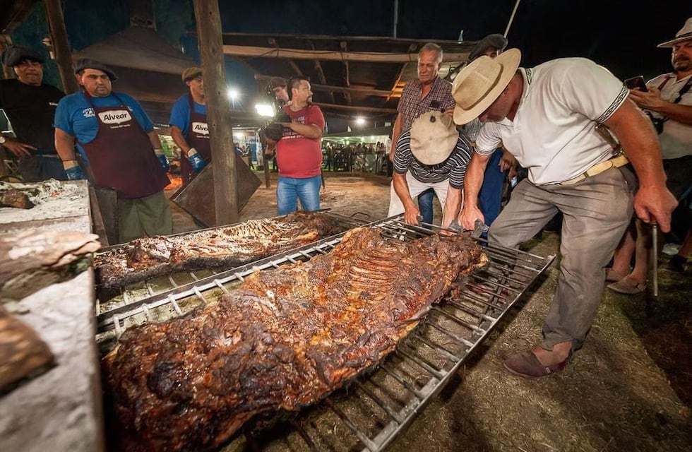 Viale: comenzó la 21° Fiesta del Asado con Cuero
