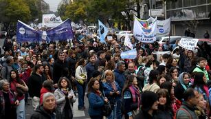 Educación, aeropuertos y bancos son algunos de los servicios afectados este jueves 10 de abril en Córdoba. (Ramiro Pereyra / La Voz)