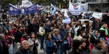 Educación, aeropuertos y bancos son algunos de los servicios afectados este jueves 10 de abril en Córdoba. (Ramiro Pereyra / La Voz)