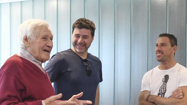 El exjugador de Newell's se reencontró con su descubridor en Rosario hace dos años. (Julián Valiente)