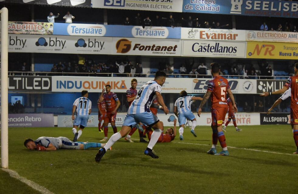 Atlético venció con contundencia a San Telmo por 2 a 1 y se empieza a olvidar del descenso