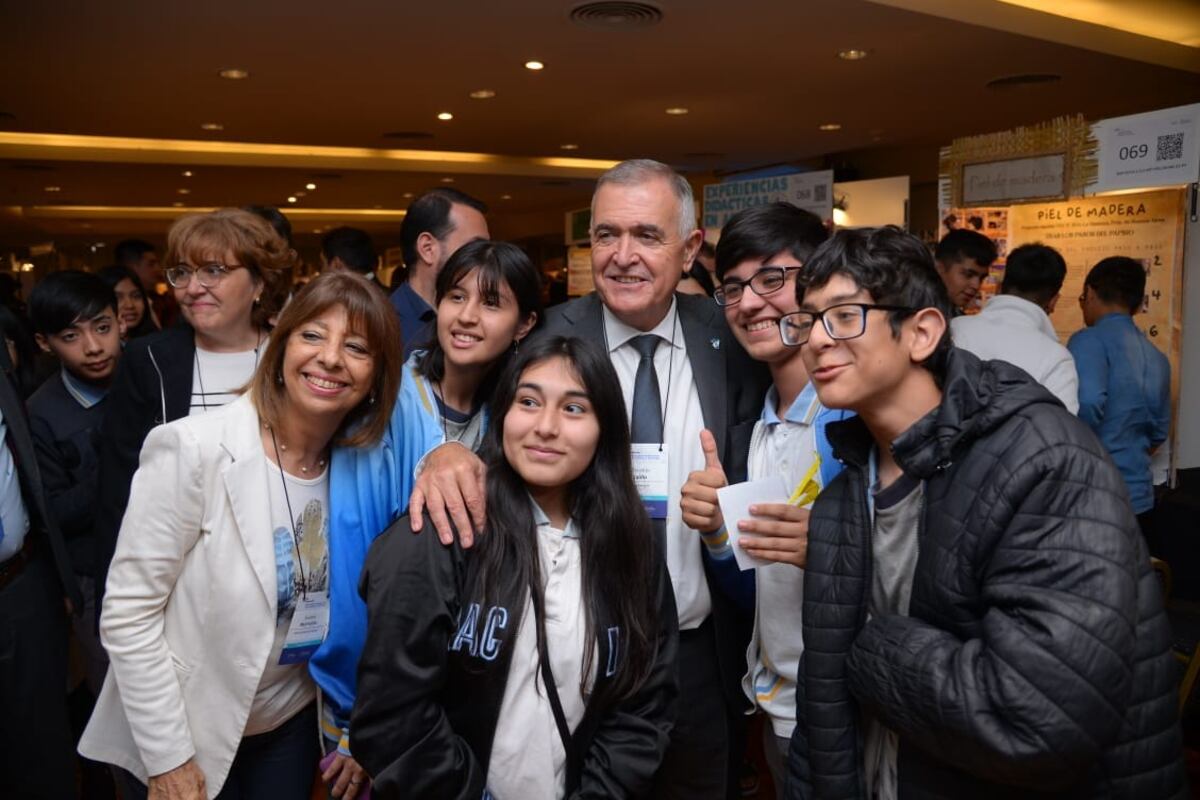 A Jaldo lo acompañaron el director Nacional de Inclusión y Extensión Educativa, Mauricio Terrón Míguez, y la ministra de Educación de Tucumán, Susana Montaldo.