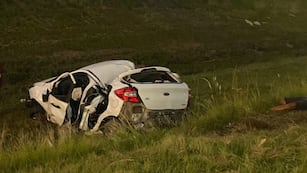 Trágico siniestro en la Circunvalación: murieron dos jóvenes de 19 años tras chocar contra un poste. (Policía de Córdoba)
