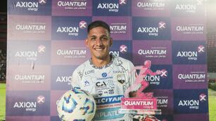 El delantero que anotó tres goles en seis minutos y eliminó a Talleres de la Copa Argentina.