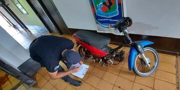 Recuperan motocicleta con pedido de secuestro en Puerto Iguazú.