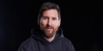 Leo Messi llegó a la Argentina con un costoso look.