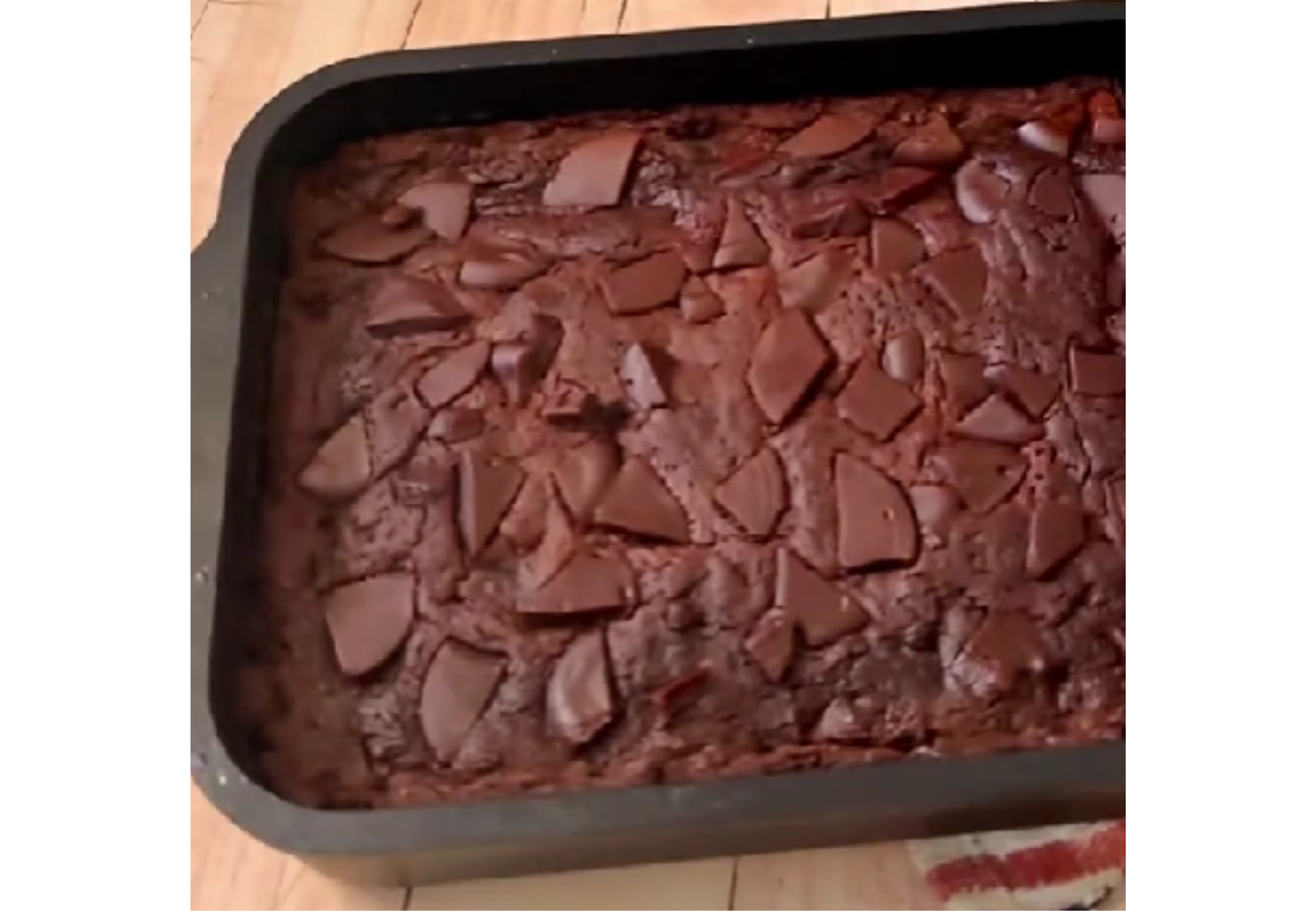 Esta brownie se hace en simples pasos.