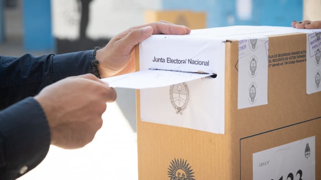 Elección para gobernador en tres provincias.