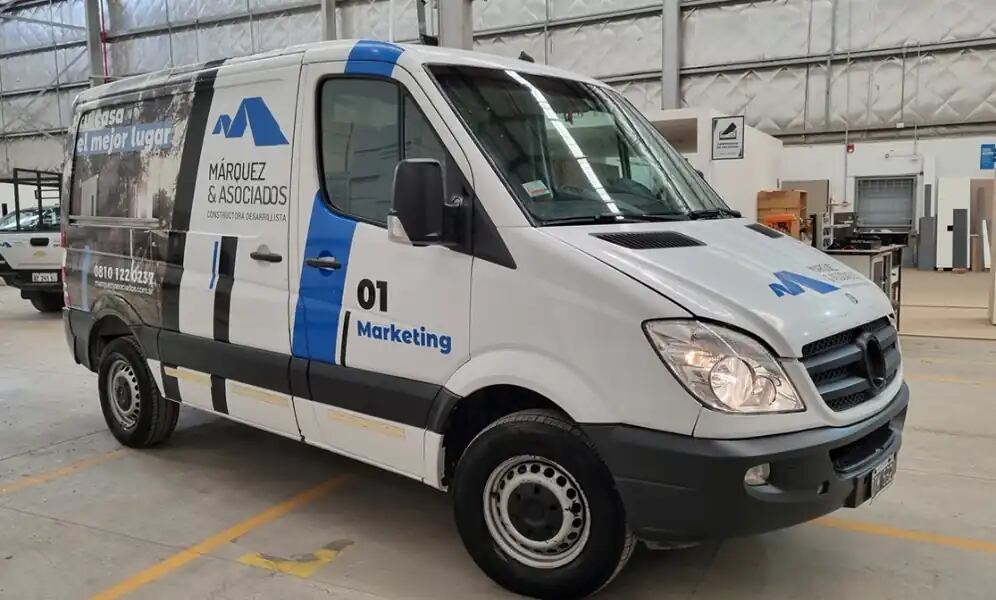 Subastan bienes de Márquez y Asociados para recuperar fondos.