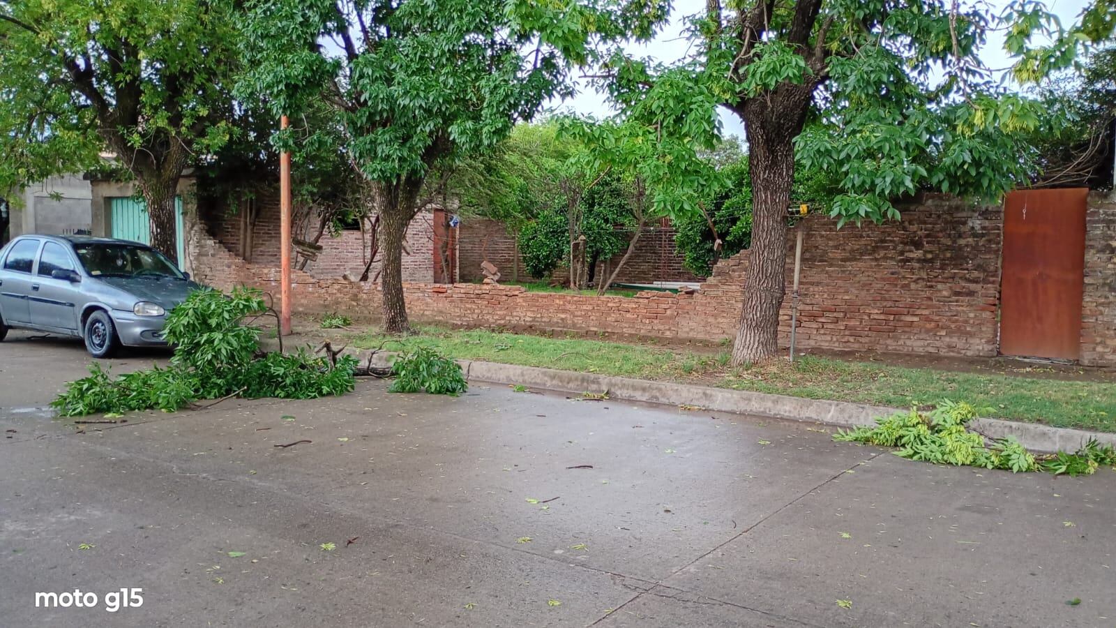 Fuerte temporal de viento y granizo afectó viviendas y diferentes servicios en Arroyito