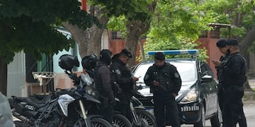 Una joven madre se atrincheró en su casa de San Martín y durante más de dos horas amenazó con autolesionarse. Imagen ilustrativa.