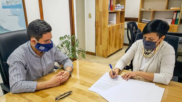 Gobierno rubricó un acuerdo con el CENT n°11 para que estudiantes realicen prácticas en el Estado