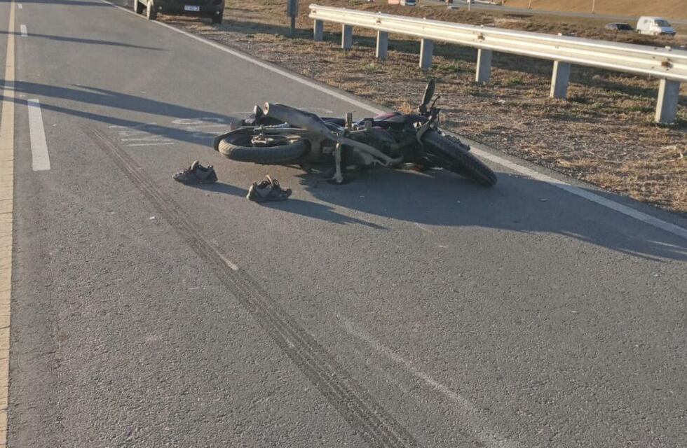 Esquivó a un peatón que se cruzó y murió arrollado por un efectivo de la Policía de Córdoba