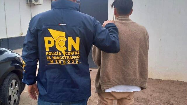 El joven de 18 años quedó detenido e incomunicado.