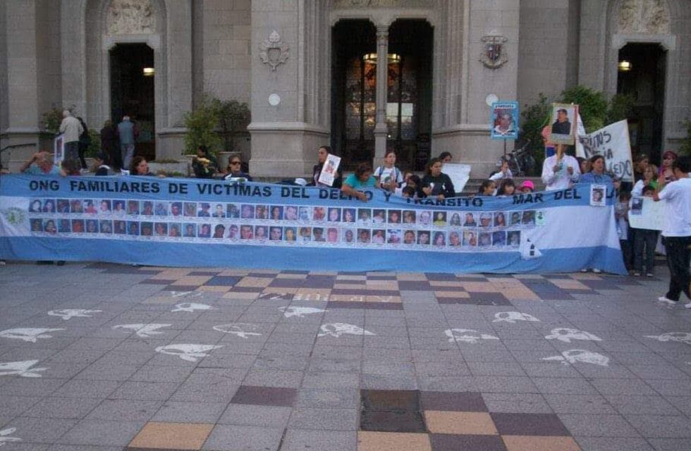 Familiares de víctimas de delito y tránsito repudiaron la manifestación en contra del Jury por el caso Lucía Pérez