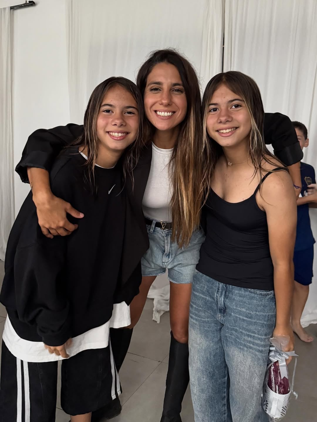 Cinthia Fernández y sus hijas