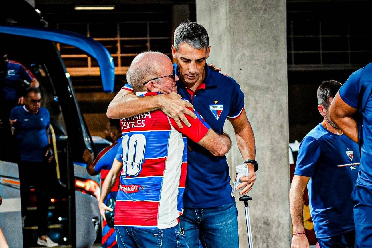 Juan Pablo Vojvoda se despidió de Fortaleza.