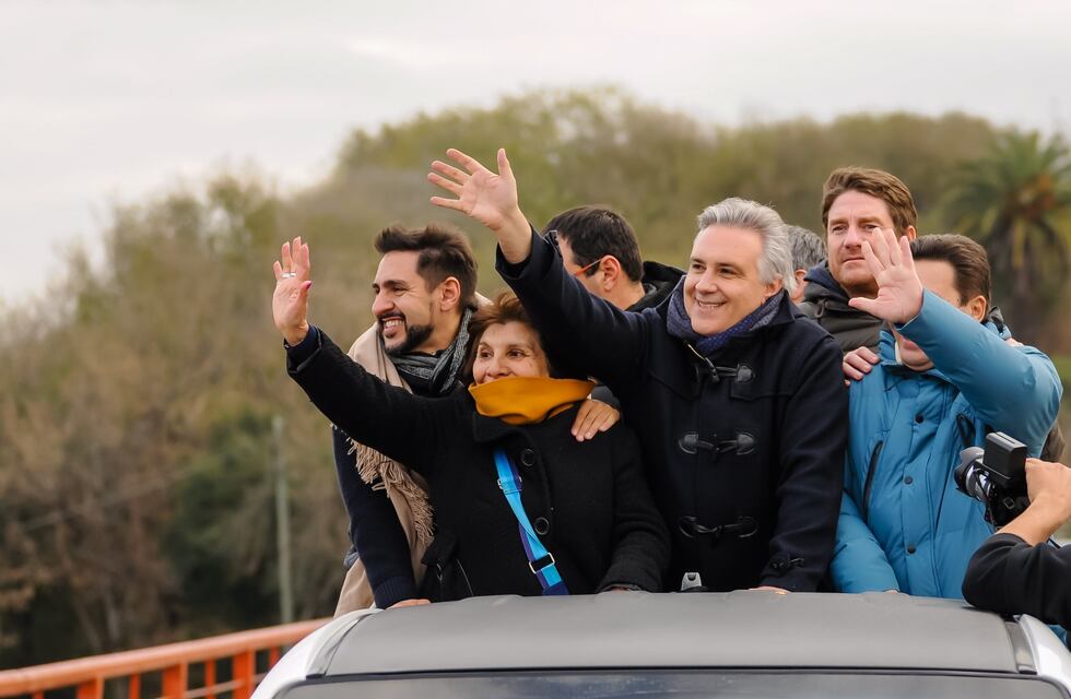 Llaryora cerró la campaña en Punilla en compañia de los candidatos a legisladores departamentales