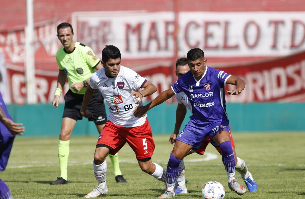 En pleno brote de coronavirus, el plantel de Instituto para visitar a Morón