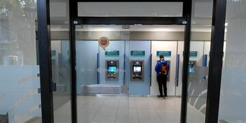 Los bancos no abrieran sus puertas en esta jornada.
Foto: Orlando Pelichotti / Los Andes