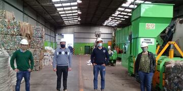 Funcionarios de Coronel Dorrego visitaron la Planta de Separación de residuos