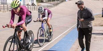 Julieta Benedetti y Emiliano López lograron conquistar la medalla de bronce en Persecución por Equipos Mixta en el cierre del 111° Campeonato Argentino de Ciclismo de Pista.